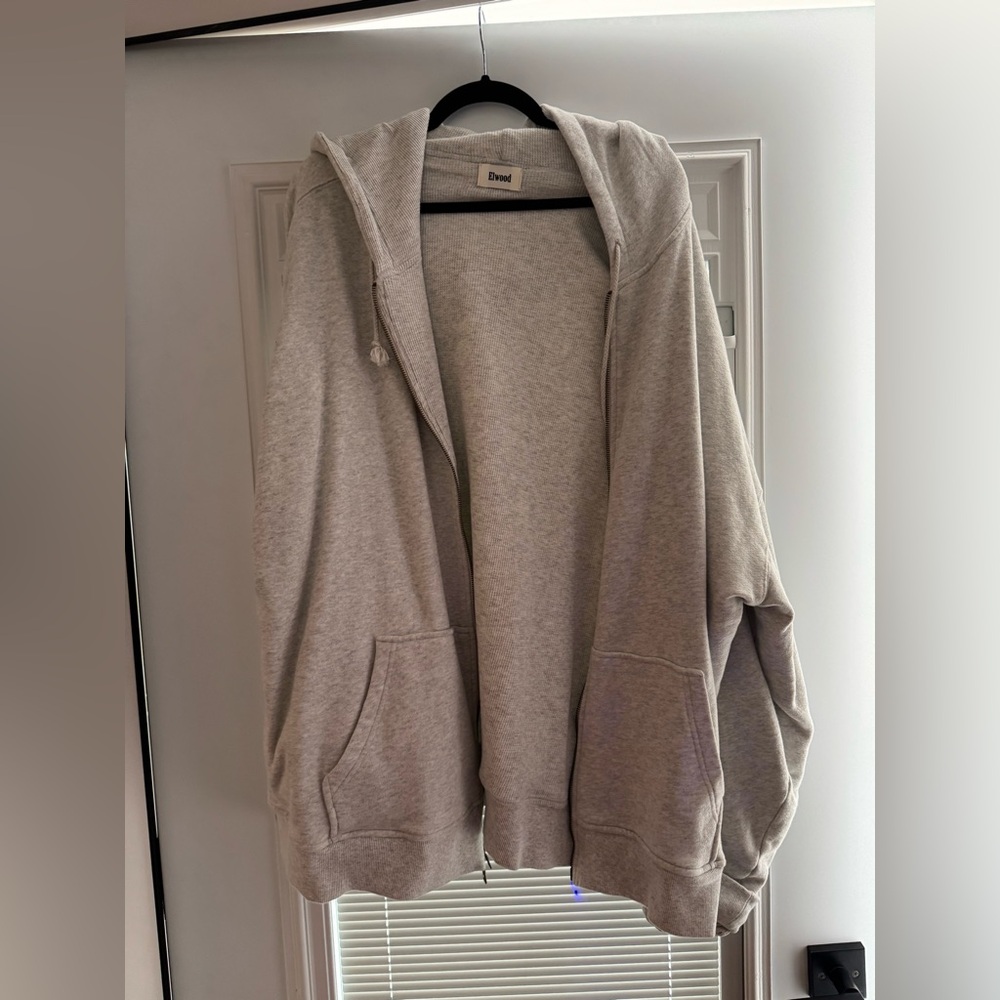 New without tags Elwood core zip hoodie